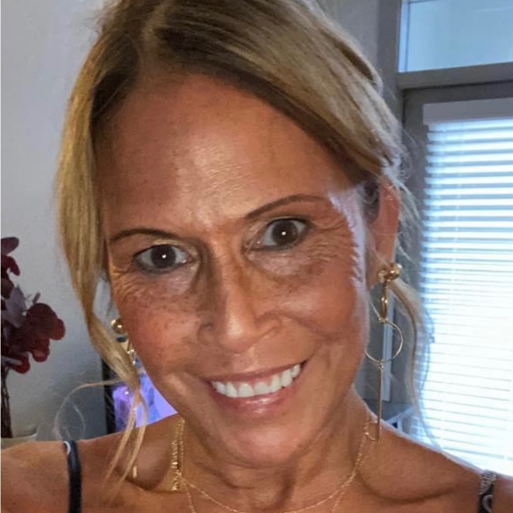 Meet your Posher, Cristina